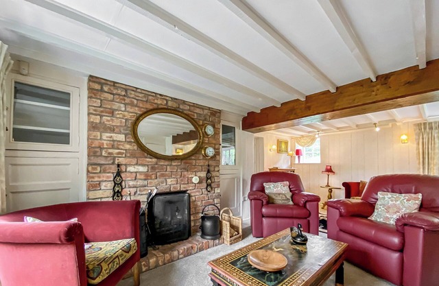 3 bedroom accommodation in Gare Hill, near Frome
