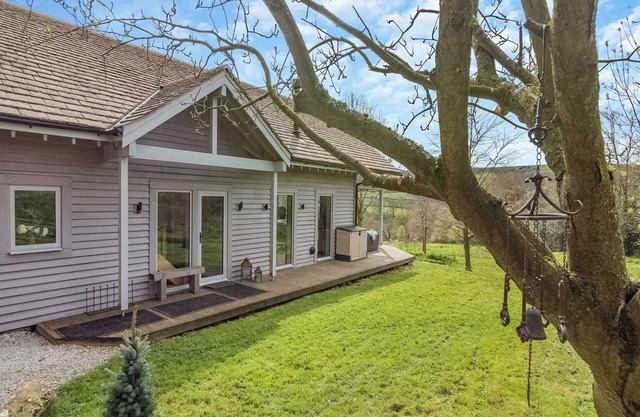 3 bedroom accommodation in Norwood, near Harrogate