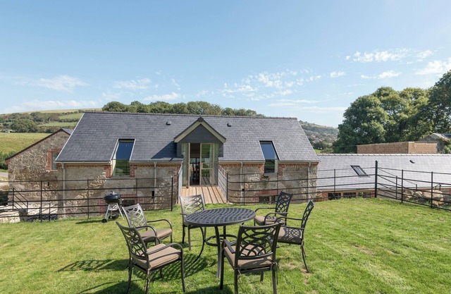 3 bedroom accommodation in Ventnor