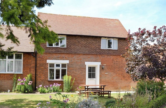 3 bedroom accommodation in Broom, near Biggleswade