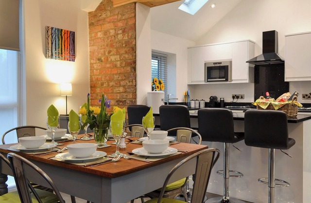 3 bedroom accommodation in Dunnington, near York
