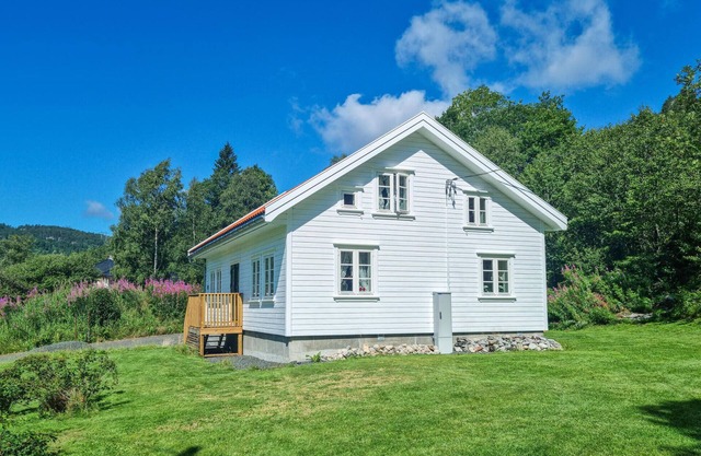 3 bedroom accommodation in Feda