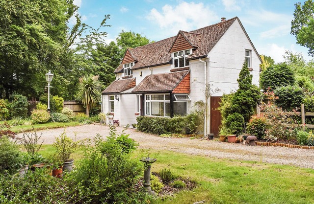 3 bedroom accommodation in Woodgreen, Fordingbridge