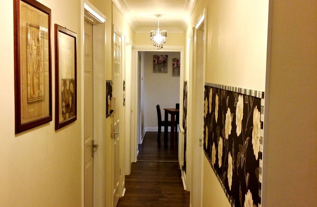 3 BEDROOM APARTMENT 5 beds + sofa bed - Ideal for corporate employees