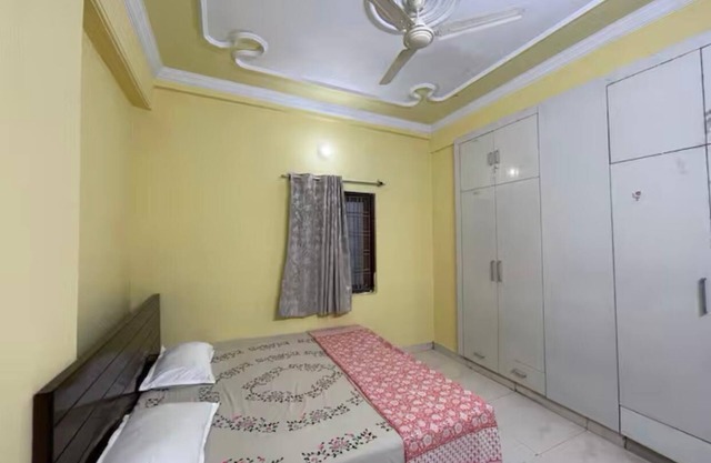 3-bedroom apartment in heart of Lucknow with AC, WiFi. Enjoy your stay