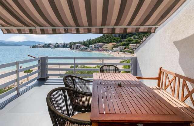 3 bedroom awesome apartment in Klek
