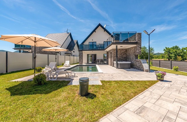 3 bedroom awesome home in Debelo Brdo