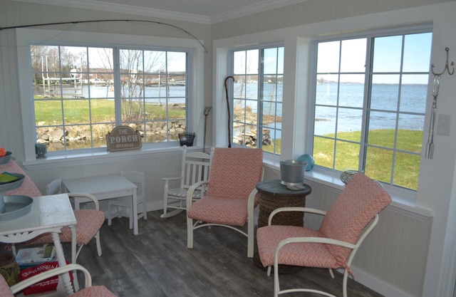 3 Bedroom Cottage on the Shores of Chautauqua Lake