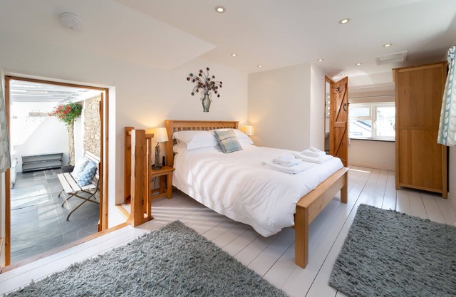 3-Bedroom Countryside Cottage Close to North Devon's Beaches and Exmoor, with onsite games room