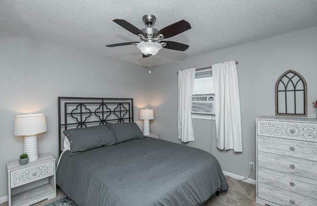 3 Bedroom Haven of Rest-5 Minutes from Mayo Clinic!