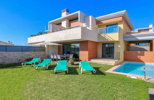 ★3 Bedroom, Holiday villa with Private Pool, Beach nearby in Albufeira