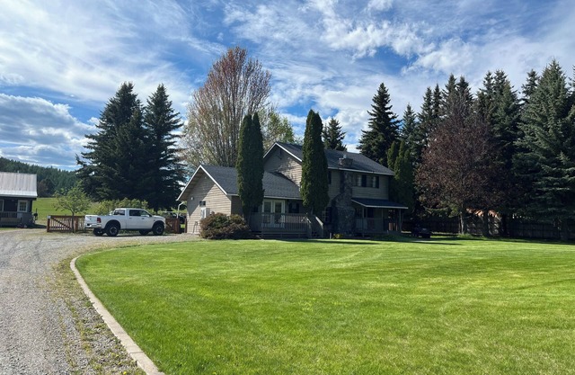 3 Bedroom Home with Amazing Comfort, Location and Recreational Activities!