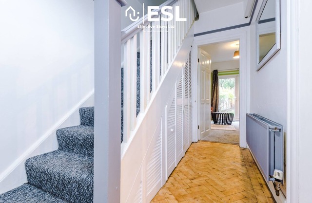 3 Bedroom House - Garden-Parking