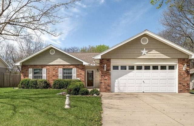 3-bedroom house in awesome Emporia with AC, WiFi. Enjoy your stay!