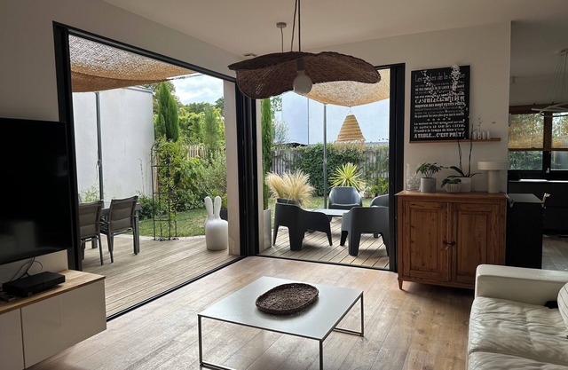3 bedroom house near Ile de Ré, downtown La Rochelle