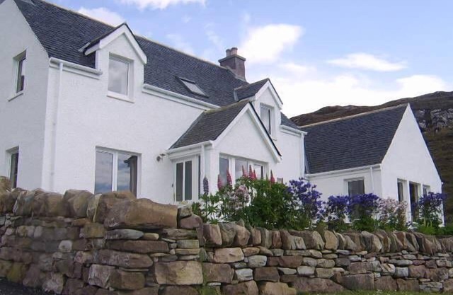 3 Bedroom House with Sea View - Top House