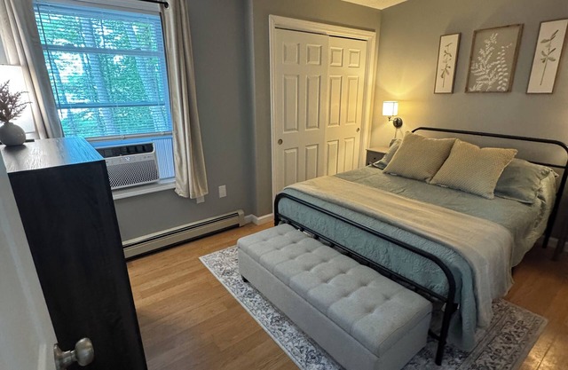 3 bedroom lake house in Winthrop me