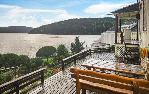 3 Bedroom Lovely Home In Mosvik