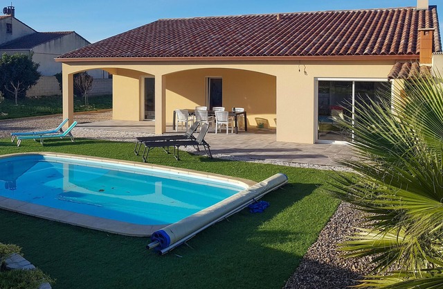 3 bedroom nice home in Quarante