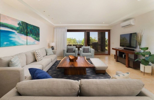 3 Bedroom Oceanfront Luxury Steps To The Sand