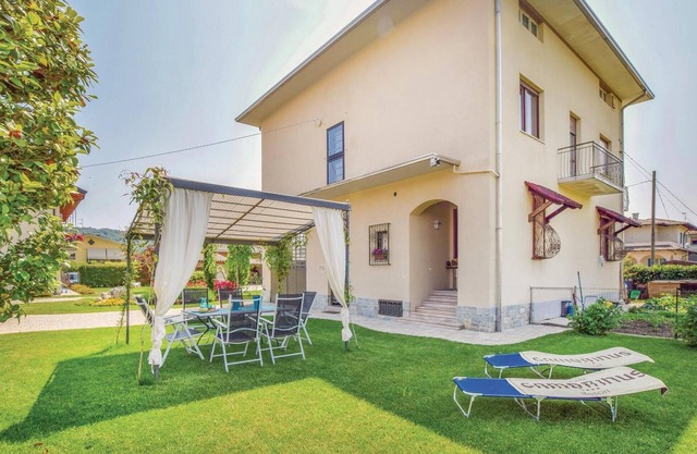 3 bedroom stunning home in gozzano (no)