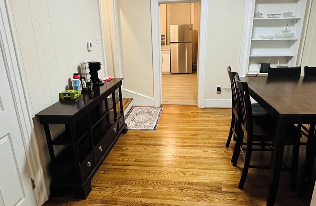 3-bedroom townhome in charming Hagerstown with AC, WiFi
