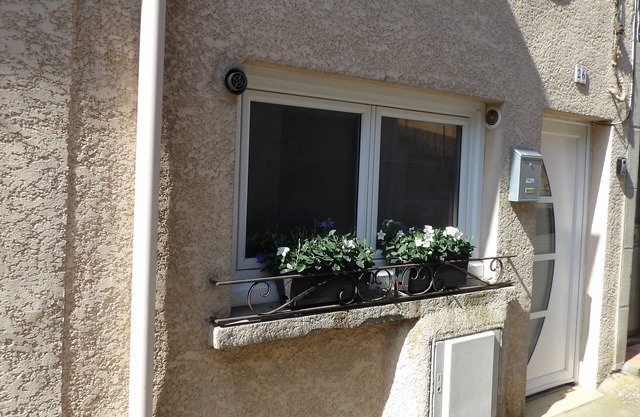 3-bedroom village house, garden, terrace. Ideal for families and friends!