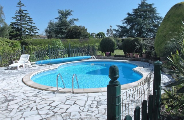 3 bedroomed house with pool - a little bit of French tranquillity