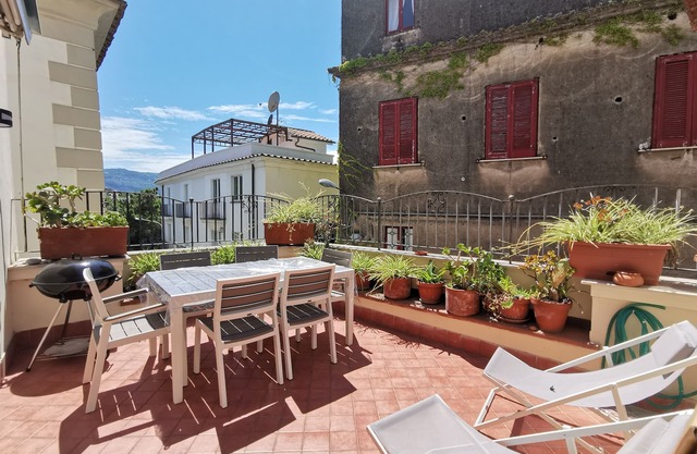 3 bedrooms & terrace- Sorrento