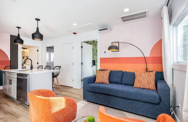 3 Beds Condo WALK to Hillsboro Village, Belmont