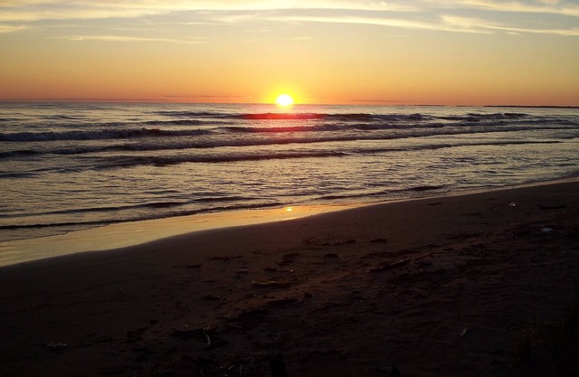 3 Br. Beach House Sleeps 9, near Golf Courses and Marinas