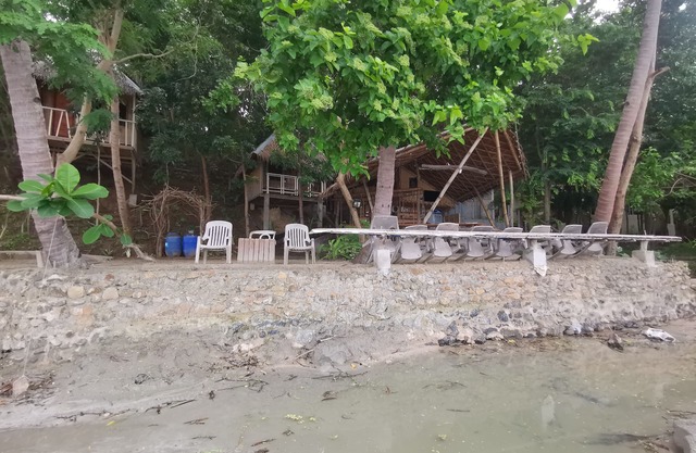 3-Cabin Private Beach Retreat