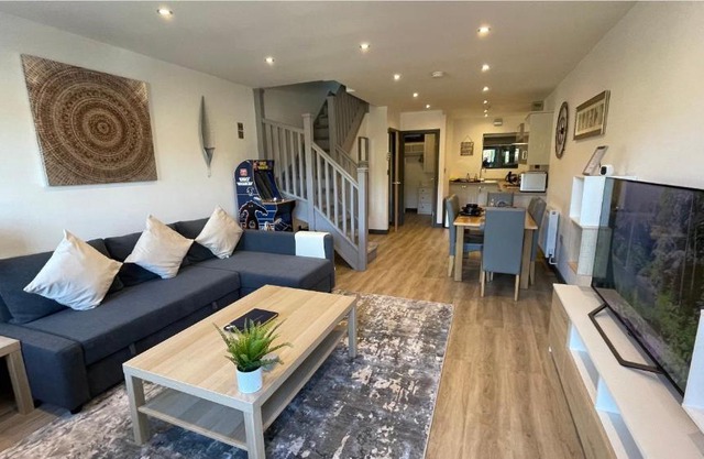 3 chapel row cottages