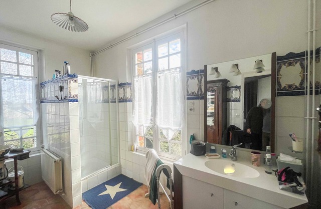 3 ha property 30 minutes from the 24-hour circuit