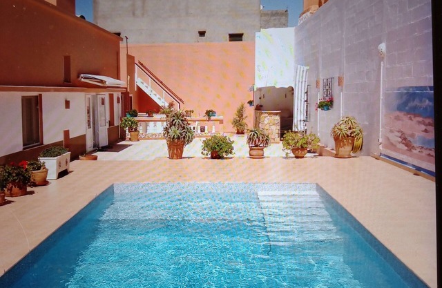 3 km from the ocean, ideal sunny, quiet apartment