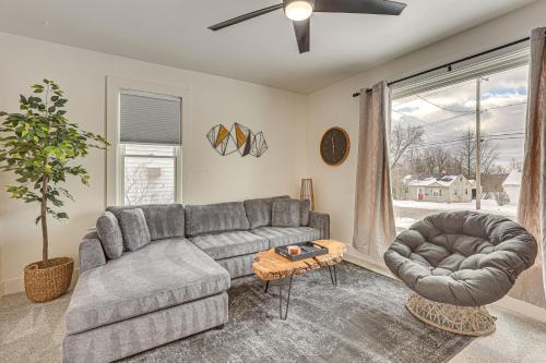 3 Mi to Downtown Youngstown Updated Apartment