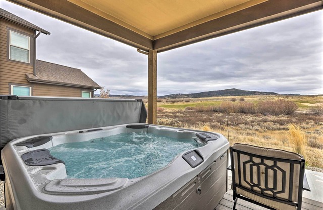 3 Mi to Granby Ranch: Home w/Hot Tub & Mtn Views!