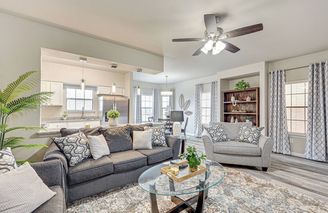 3 Mi to Hospitals: Stylish Condo in San Antonio!