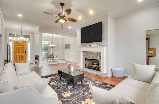 3 Mi to Oglethorpe Mall: Home w/Fenced Yard!