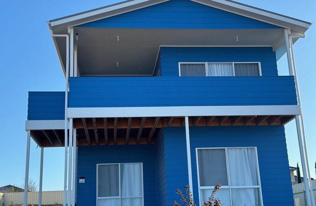 3 minutes drive to Simms Cove Beach, Port Hughes and Moonta Bay Jetty