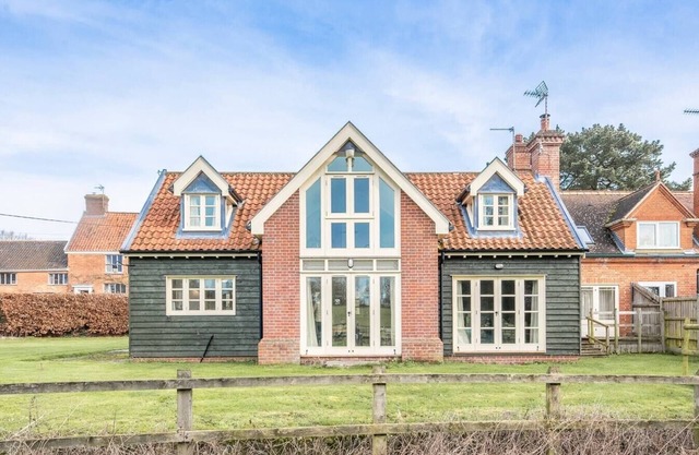 3 Old School Cottages, Wissett