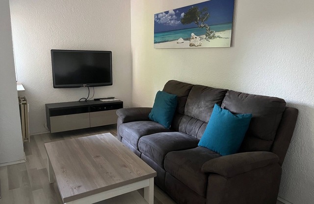 3 Room Appartment (70 m2) with 2 Bedrooms, Balcony & Garage