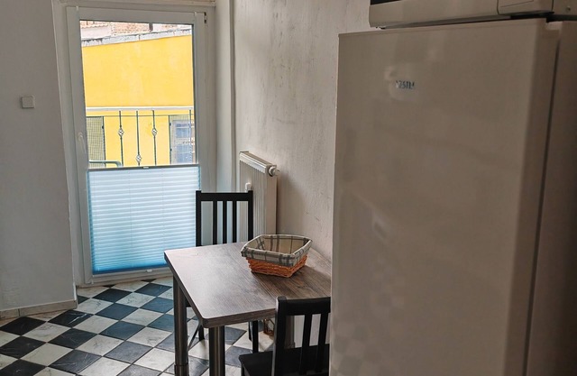 3-room flat on the outskirts of Zeitz near Tröglit