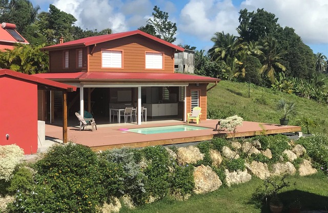3 * villa with new wooden pool