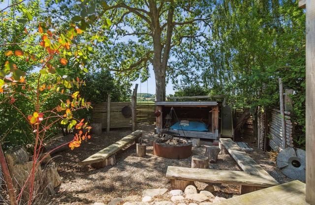 300 m2 modern and charming farmhouse