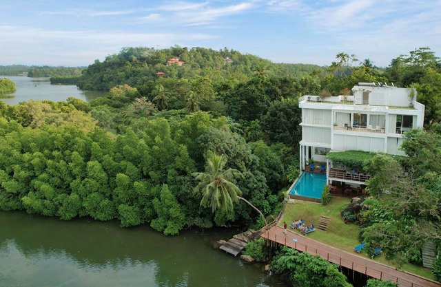 33 Lake Terrace