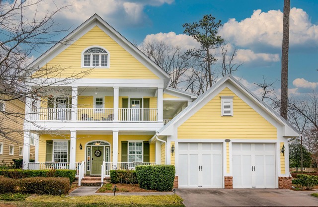 33033 Conservation - New Peninsula Home with four bedrooms!