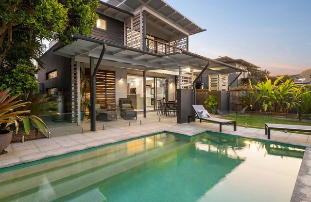 34 Boardrider Crescent