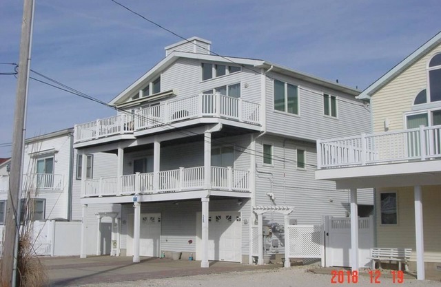 37 83rd Street, Unit:East