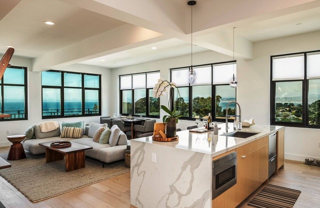 3803 Sweet Thursday ~ Luxury Ocean View Condo
